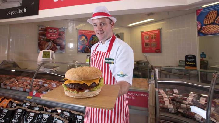 莫里森（Morrisons）的巨大1磅汉堡（Burger）看起来很美味...价格也很高