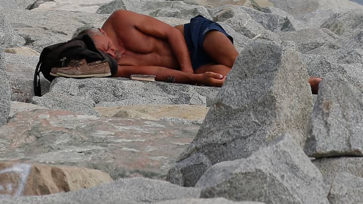 随着极端热浪的持续，葡萄牙体验最热的温度31年