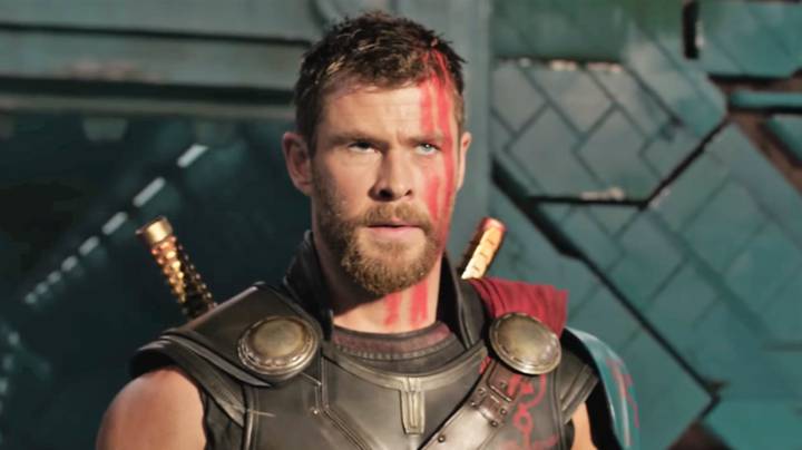 Chris Hemsworth确认他会继续玩Thor超越爱和雷声