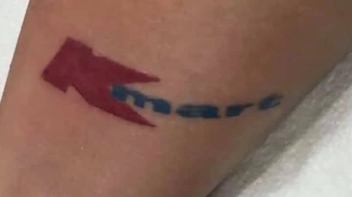 澳大利亚女人得到了Kmart纹身，因为她沉迷于购物