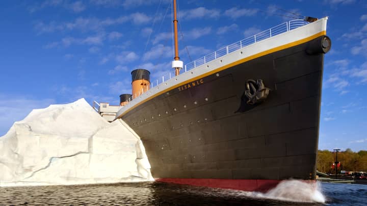 泰坦尼克号博物馆冰山墙倒塌医院三名游客