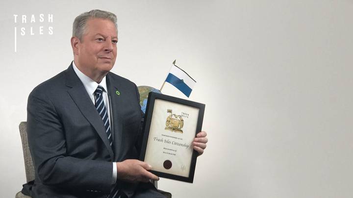 阿尔·戈尔（Al Gore）成为垃圾群岛的第一位公民