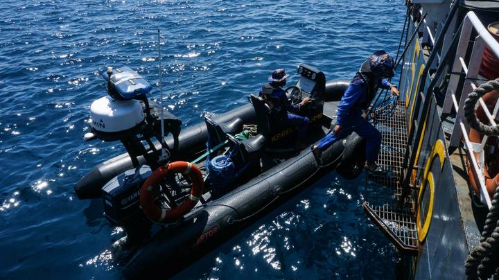沉没缺少印度尼西亚潜水艇发现在海底上开放开放