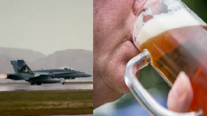 雷克雅未克在美国军队喝酒吧干燥后喝完了