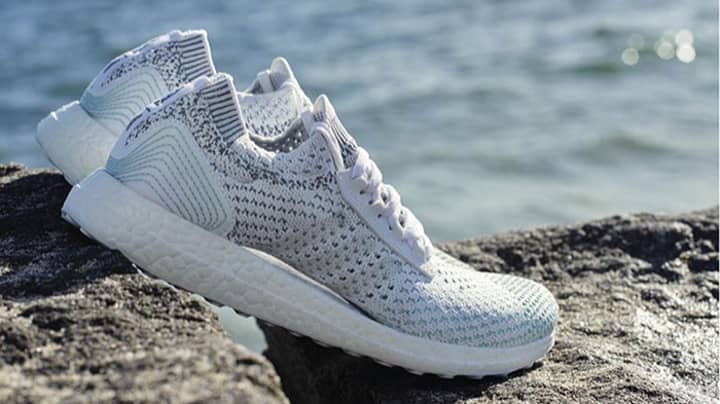 阿迪达斯正在生产1100万鞋，由再生海洋塑料制成“imgWitdh=