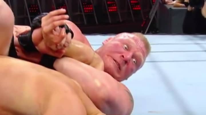 Brock Lesnar在WWE Royal Rumble的脸得到了模因治疗