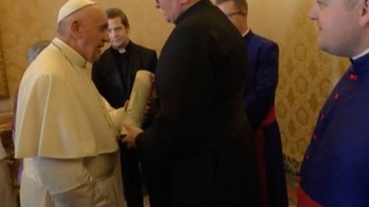 梵蒂冈在新纪录片中被审查了教皇弗朗西斯的笑话
