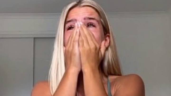 健身影响者在否认她的视频时拒绝了她的视频后流泪