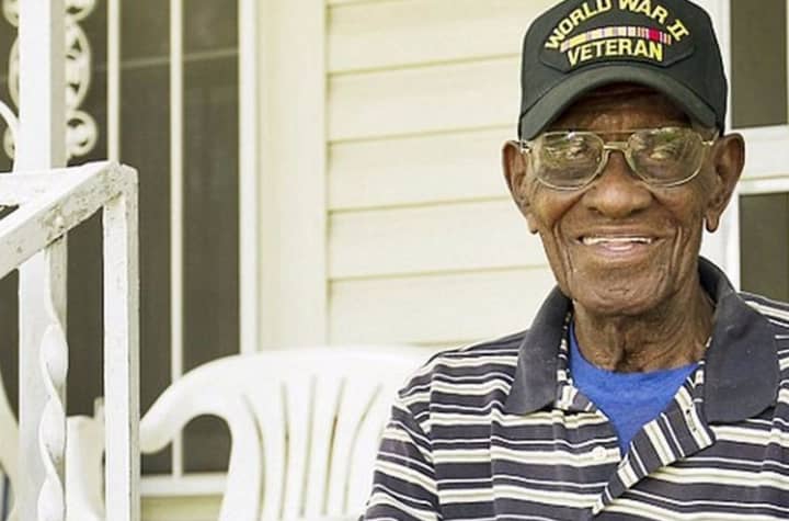 第二次世界大战的老兵有失去家园的危险，直到公众帮助