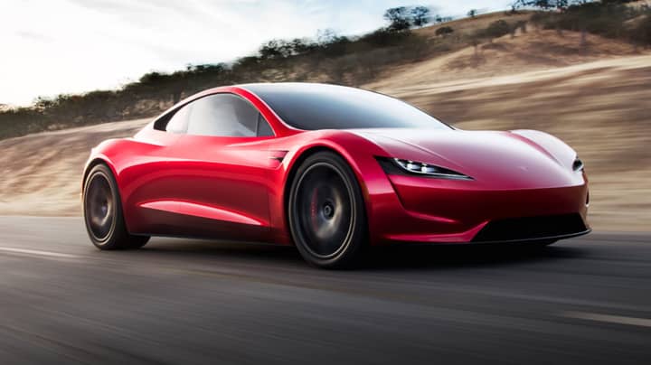 Elon Musk告诉Joe Rogan他希望下一个Tesla跑车徘徊