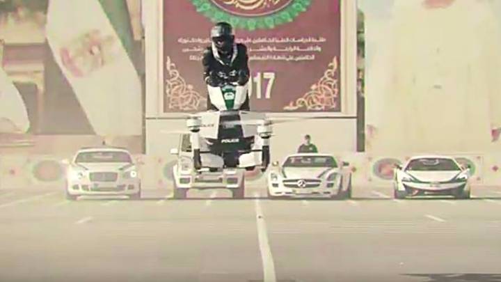 迪拜警方很快就会骑着气垫自行车四处巡逻