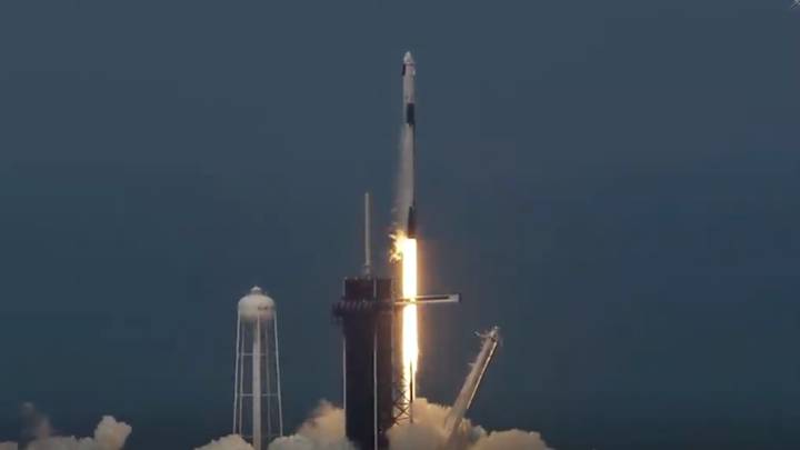 Elon Musk的Spacex Rocket已成功推出