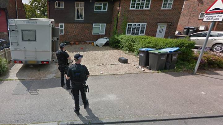 House Hunters现货武装警察在谷歌地图上以375,000英镑的房产