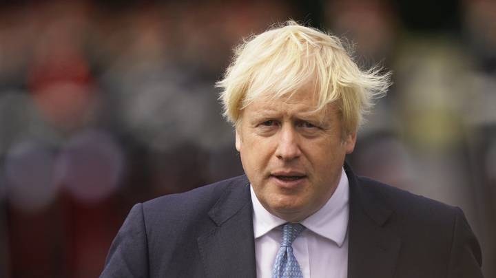 鲍里斯·约翰逊（Boris Johnson）在苏格兰度假时“差点淹死”