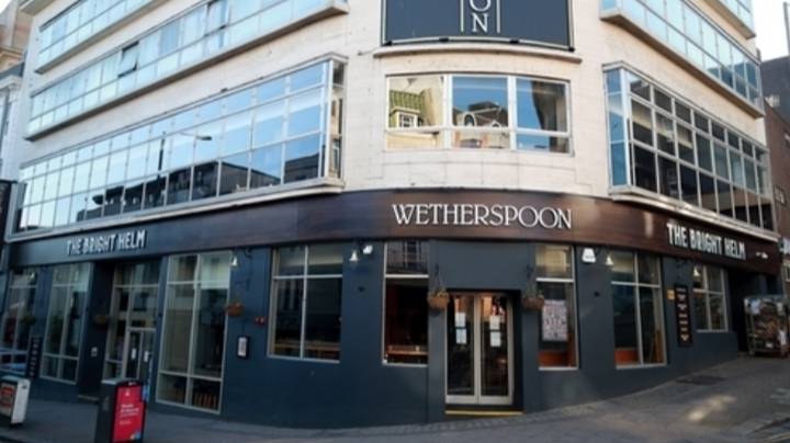 Wetherspoon Pub链条计划在6月下旬重新开放，锁定措施允许