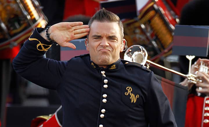 罗比·威廉姆斯（Robbie Williams）说，他在2012年在女王的钻石禧年吸毒
