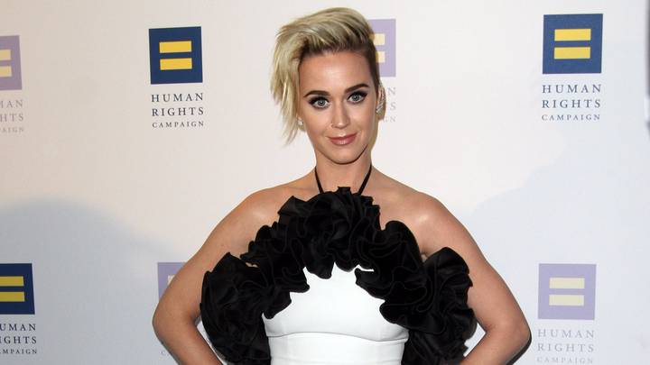 凯蒂·佩里（Katy Perry）说，她年轻时试图“祈祷同性恋”