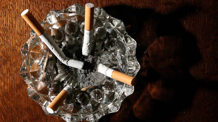 更新的推动将合法吸烟年龄提高到塔斯马尼亚州的21岁