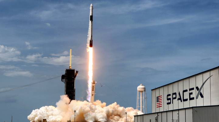 Elon Musk首次进入太空的首先发生了