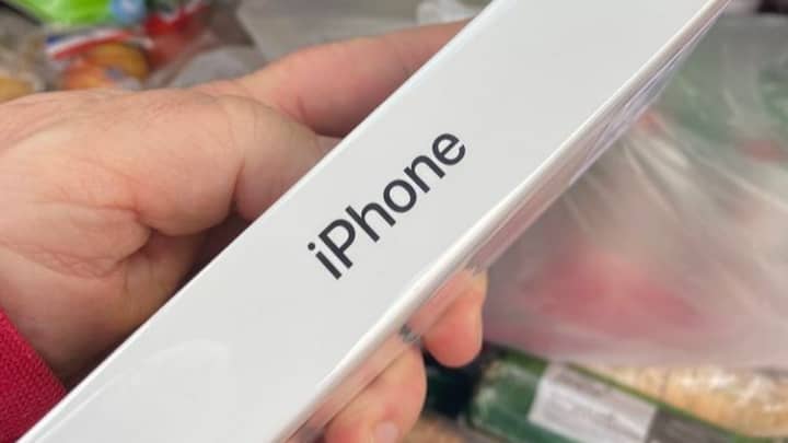 特易购购物者订购苹果后震惊，但得到了苹果iPhone SE